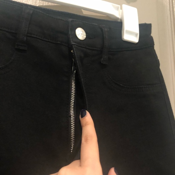 MOVING SALE! Zara skinny jeans - Picture 3 of 7